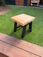 Nieuwe bijzettafel van douglas hout. 40x40x44, Ophalen of Verzenden, Nieuw
