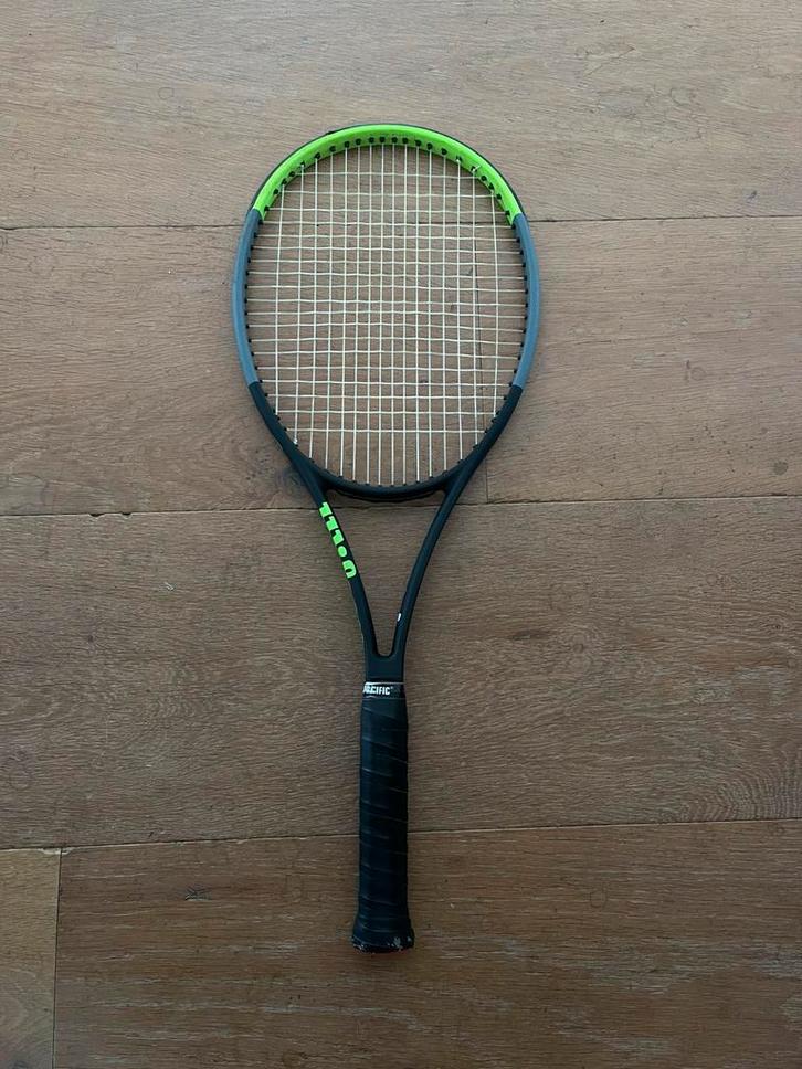 Wilson blade 98 v7.0, Sport en Fitness, Tennis, Zo goed als nieuw, Racket, Wilson, L3, Ophalen