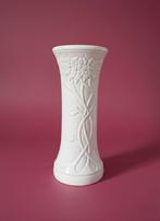 Witte plantenstandaard met bloemmotief, 50 tot 75 cm, Wit, Aardewerk of Porselein, Ophalen of Verzenden