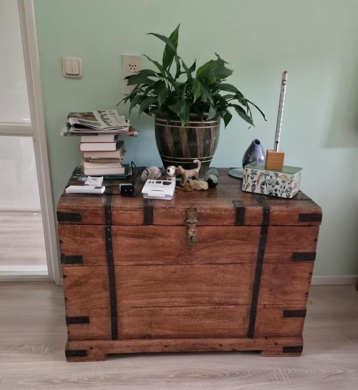 Antieke Spaanse reiskist – ca. 1880, Huis en Inrichting, Woonaccessoires | Overige, Gebruikt, Ophalen