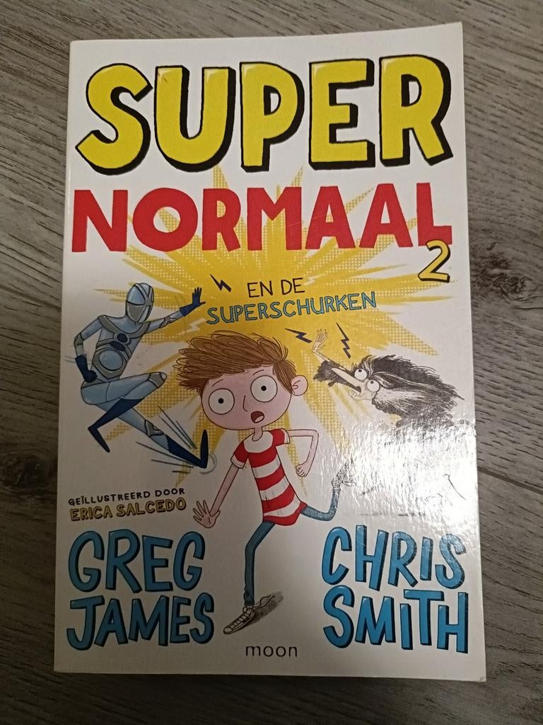 Super normaal en de 2 superschurken deel 2, Boeken, Ophalen of Verzenden, Zo goed als nieuw, Verhalen