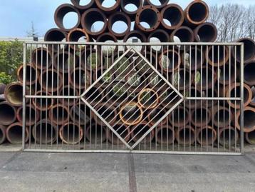 2293. Rvs poort beschikbaar voor biedingen