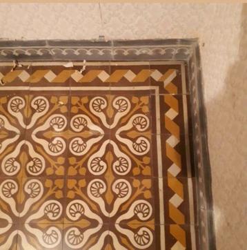 Te Koop : partij oude cementtegels 12 m2 compleet.  beschikbaar voor biedingen