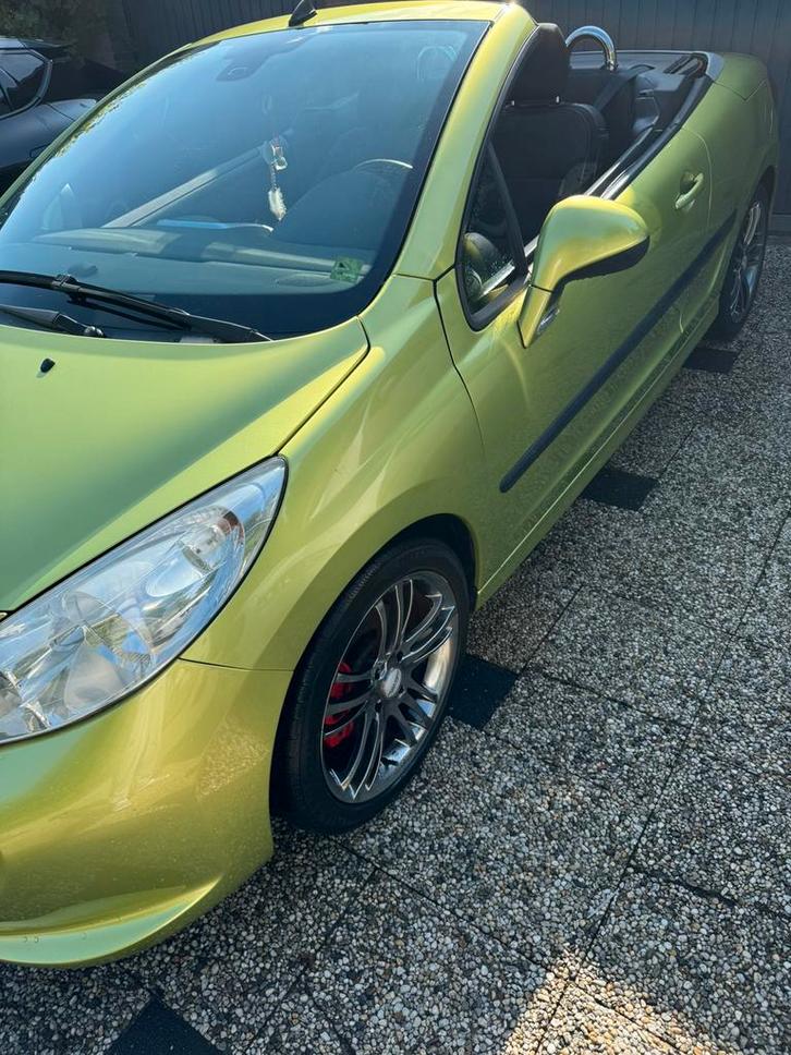 Peugeot 207cc 1.6 vti cabrio, Auto diversen, Schadeauto's, Handgeschakeld, Benzine, Cabriolet, Groen, Ophalen