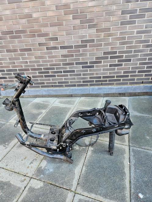 Piaggio zip frame met leesbare nummers, Fietsen en Brommers, Scooters | Piaggio, Zo goed als nieuw, Zip, Ophalen