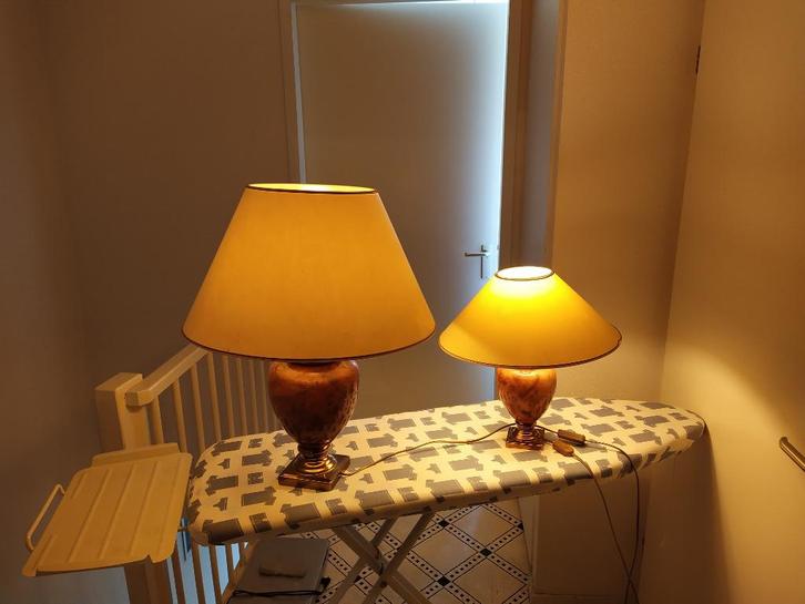 2x Schemerlamp keramiek met stoffen kap (OPHALEN), Huis en Inrichting, Lampen | Tafellampen, Gebruikt, 50 tot 75 cm, Overige materialen