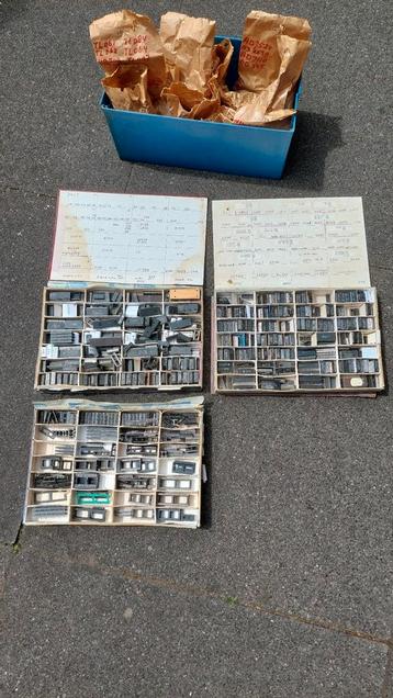 Verzameling partij ic chips eprom processors vintage retro beschikbaar voor biedingen