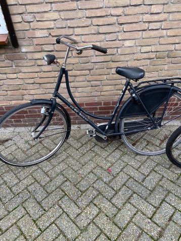 2 stuks Damesfietsen opknappers beschikbaar voor biedingen