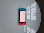 Nintendo Switch OLED + Mario controller & travel case, Spelcomputers en Games, Switch OLED, Gebruikt, Met 2 controllers, Ophalen of Verzenden