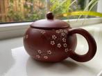 Yixing zisha di cao qing zi ni teapot 250 ml, Verzenden