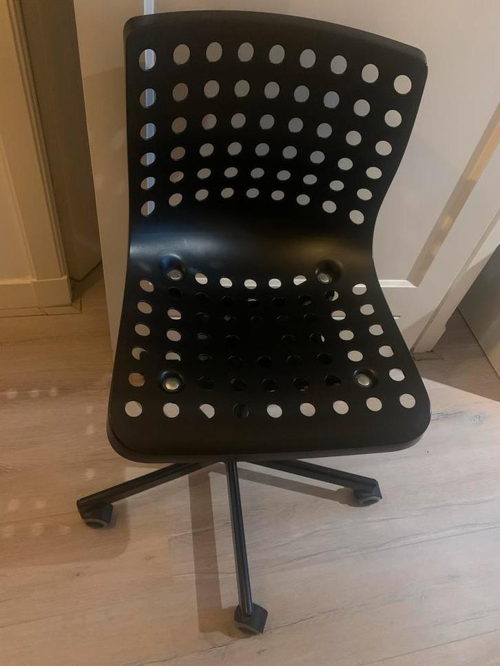 Zwarte Bureaustoel - Comfortabel en Praktisch, Huis en Inrichting, Bureaustoelen, Zo goed als nieuw, Bureaustoel, Zwart, Ergonomisch