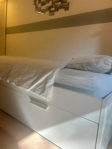 Brimnes IKEA Bed 90x200 met twee lades en lattenbodem beschikbaar voor biedingen