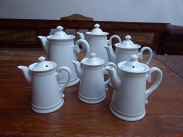 6 schattige koffiepotjes in verschillende groottes beschikbaar voor biedingen
