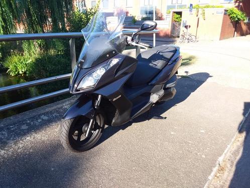 Toyota Kymco Downtown 300 cc, Auto's, Toyota, Particulier, Aygo, Benzine, A, Hatchback, Handgeschakeld, Origineel Nederlands, Blauw
