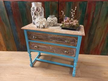Gerestyled lade kastje. Blauw en hout. beschikbaar voor biedingen