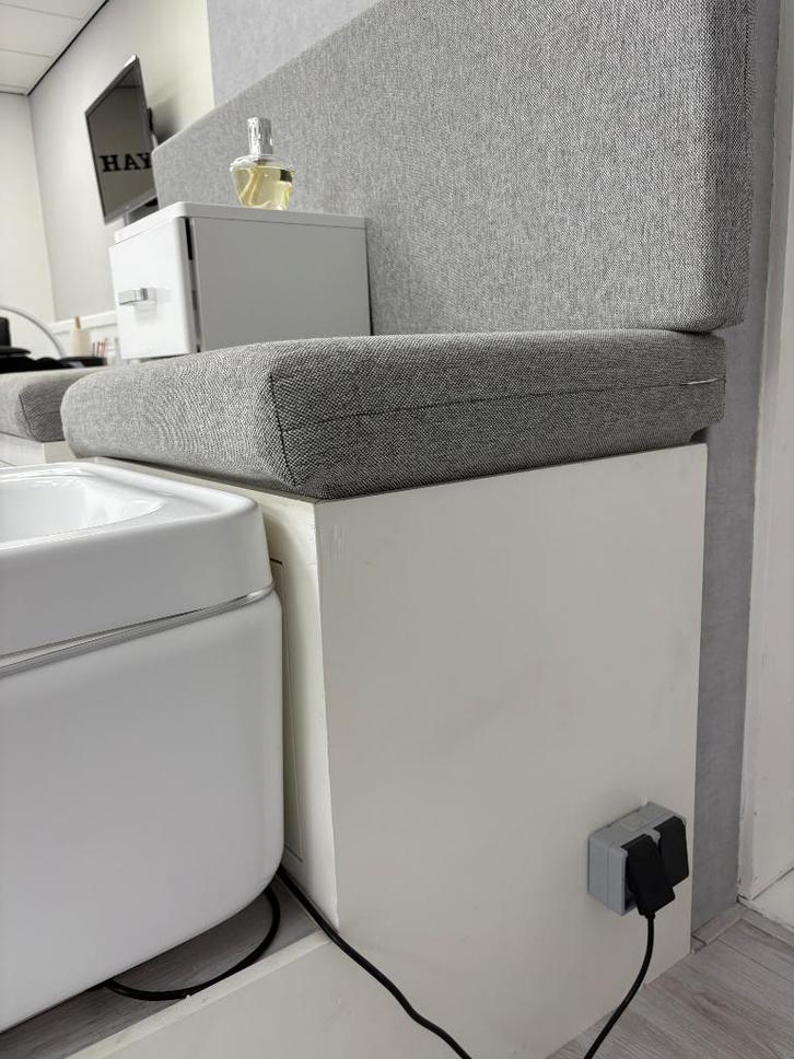 Pedicure meubel met voetenbad, Diensten en Vakmensen, Schoonheidsspecialisten | Pedicure, Voetmassage, Voetverzorging