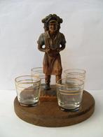 Brocante Houten Beeldje met 4 Borrelglaasjes Graan Jenever, Antiek en Kunst, Curiosa en Brocante, Ophalen of Verzenden