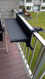Handig Balkontafeltje - Eenvoudig te bevestigen!, Tuin en Terras, Tuintafels, Ophalen, Zo goed als nieuw, Rechthoekig, Kunststof