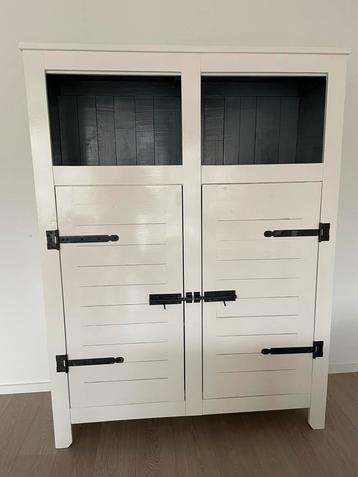 Loods 5 stoere houten witte kast, 2 open vakken, hang/leg  beschikbaar voor biedingen