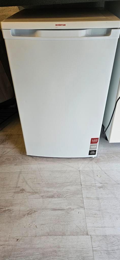 Koelkast tafelmodel Inventum kk500, Witgoed en Apparatuur, Koelkasten en IJskasten, Zo goed als nieuw, Zonder vriesvak, 100 tot 150 liter