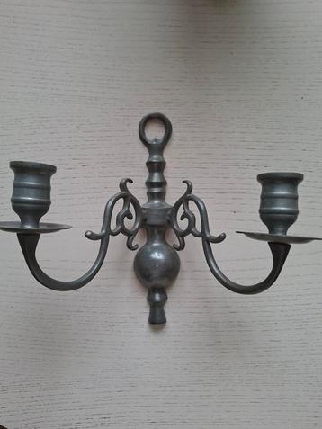 Vintage tinnen kaarsen houder voor aan de muur beschikbaar voor biedingen