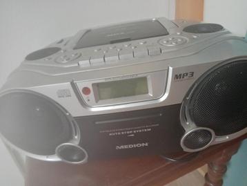 Medion radio cd cassetterecorder mp3 surround beschikbaar voor biedingen