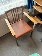 Po stoel voor het gemak op bv slaapkamer, Ophalen, Eén