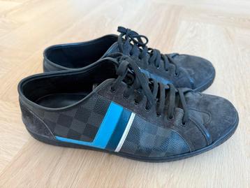 LV Sneakers Maat 42 beschikbaar voor biedingen