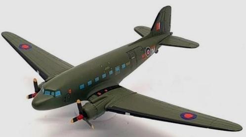 Aangeboden Douglas DC3 metaal model, Verzamelen, Militaria | Algemeen, Luchtmacht, Miniatuur of Beeldje, Engeland, Ophalen of Verzenden