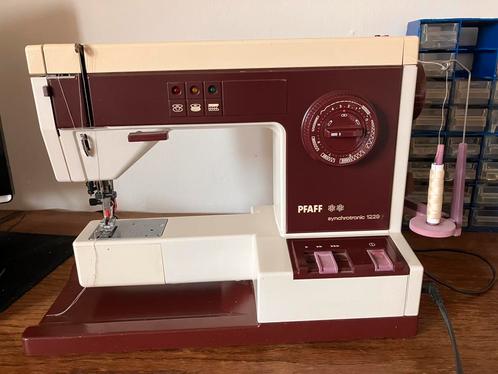 Pfaff synchrotronic 1229 naaimachine, Hobby en Vrije tijd, Naaimachines en Toebehoren, Zo goed als nieuw, Naaimachine, Pfaff, Ophalen of Verzenden