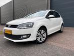 Volkswagen Polo 1.4 16V 63KW DSG 2014 Wit, Auto's, 4 cilinders, Wit, 48 €/maand, Particulier