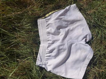 Australian hotpants beschikbaar voor biedingen