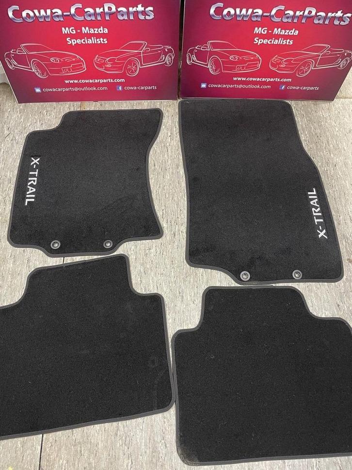 Nissan X trail xtrail velours Mattenset 2e generatie 2013-20, Auto-onderdelen, Interieur en Bekleding, Nieuw, Ophalen of Verzenden