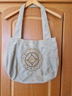 Canvas tas lichtgroen met borduursel, Sieraden, Tassen en Uiterlijk, Tassen | Damestassen, Ophalen of Verzenden, Gebruikt, Groen