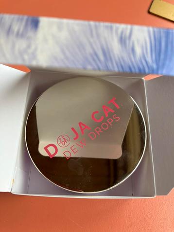 Doja Cat Dew Drops beschikbaar voor biedingen