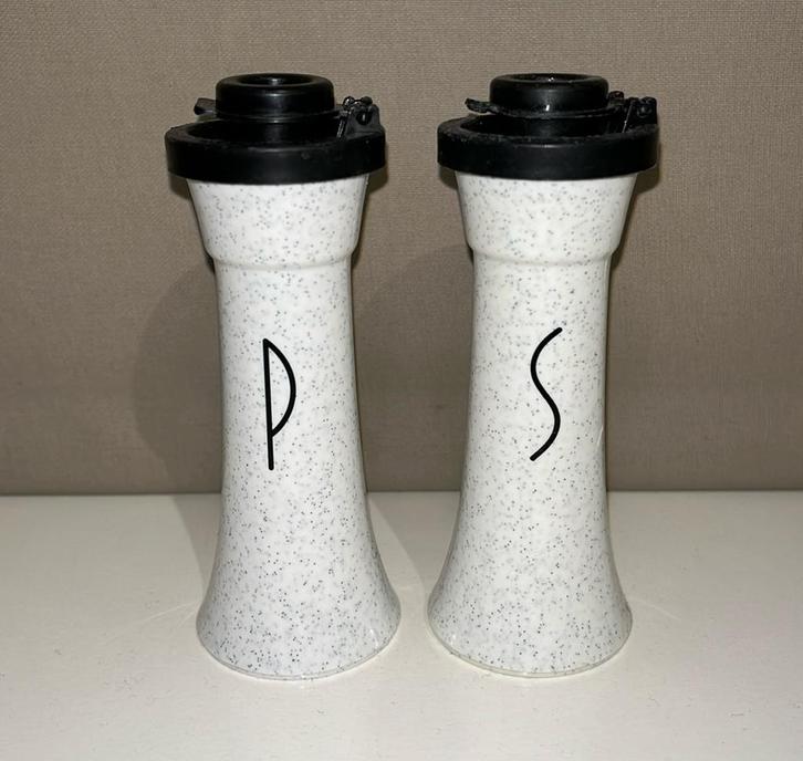 Vintage peper en zout vaatjes van Tupperware, Huis en Inrichting, Keuken | Tupperware, Gebruikt, Overige typen, Wit, Ophalen of Verzenden