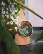 Handgemaakte ring met Chrysopraas halfedelsteen (maat 18), Sieraden, Tassen en Uiterlijk, 18 tot 19, Nieuw, Ophalen of Verzenden