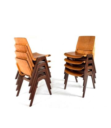 Set van 8x vintage Thonet plywood stapelstoel ‘60 beschikbaar voor biedingen