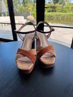 Lodi Pumps Bruin Maat 39, Ophalen of Verzenden, Zo goed als nieuw, Bruin, Pumps