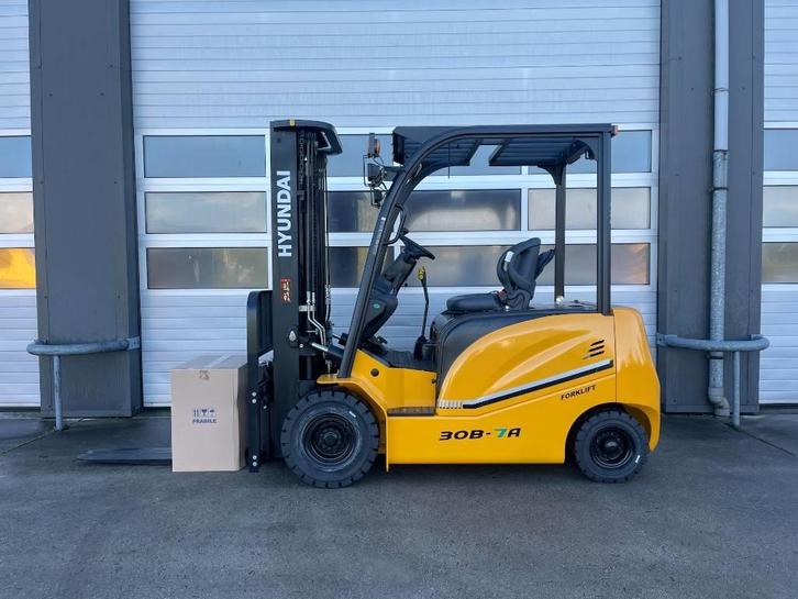 Hyundai 30B-7A elektrische heftruck 3000kg 3ton vorkheftru, Zakelijke goederen, Machines en Bouw | Heftrucks en Intern transport