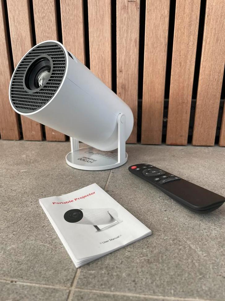 Mini beamer, Audio, Tv en Foto, Beamers, Zo goed als nieuw, LED, Ultra HD (4K), Ophalen of Verzenden