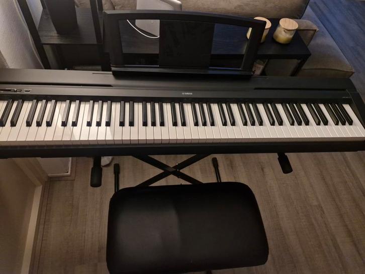 Yamaha P-35 digitale piano, Muziek en Instrumenten, Piano's, Zo goed als nieuw, Zwart, Ophalen of Verzenden