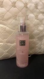 Rituals shimmering body spray, Ophalen of Verzenden, Zo goed als nieuw, Deodorant of Bodyspray