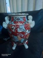 Mooie Japanse Satsuma  7 footed Urn of tempel kan., Ophalen of Verzenden