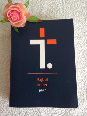 🙏🏻BIJBEL IN EEN JAAR, De nieuwe Bijbelvertaling.  beschikbaar voor biedingen