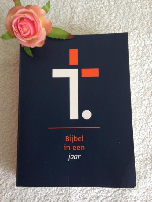 🙏🏻BIJBEL IN EEN JAAR, De nieuwe Bijbelvertaling., Boeken, Godsdienst en Theologie, Zo goed als nieuw, Christendom | Protestants