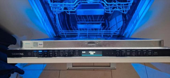 LUXE SIEMENS VAATWASSER!! EN MEER SIEMENS APPARATUUR!!, Witgoed en Apparatuur, Vaatwasmachines, Zo goed als nieuw, Minder dan 85 cm