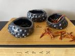 Vintage Kleine Trio Studio Raku Mat Steengoed Kommen 70s, Hobby en Vrije tijd, Pottenbakken, Ophalen of Verzenden, Gebruikt