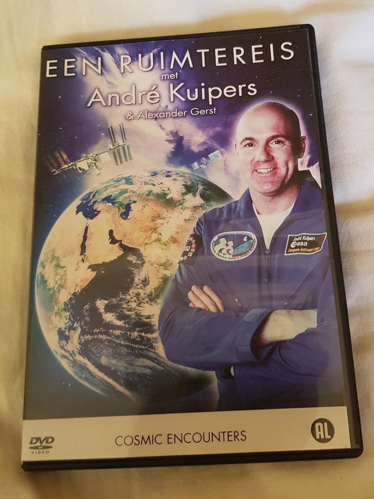 Dvd  "het heelal" en dvd Andre Kuipers, per dvd, Alle leeftijden, Ophalen, Zo goed als nieuw, Natuur