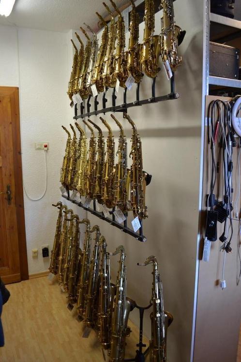 Conn saxofoons : opheffing verzameling, Muziek en Instrumenten, Blaasinstrumenten | Saxofoons, Gebruikt, Alt, Met koffer, Ophalen of Verzenden